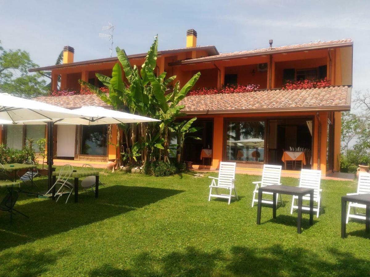 Agriturismo La Quiete 론코프레도 외부 사진